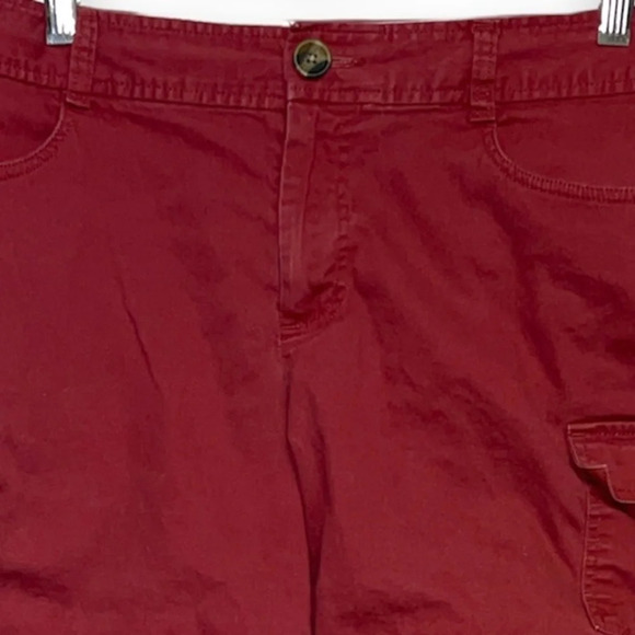 Dockers Red Faded Preppy Style Cargo Shorts Cotton US Size 12 - Picture 2 of 3